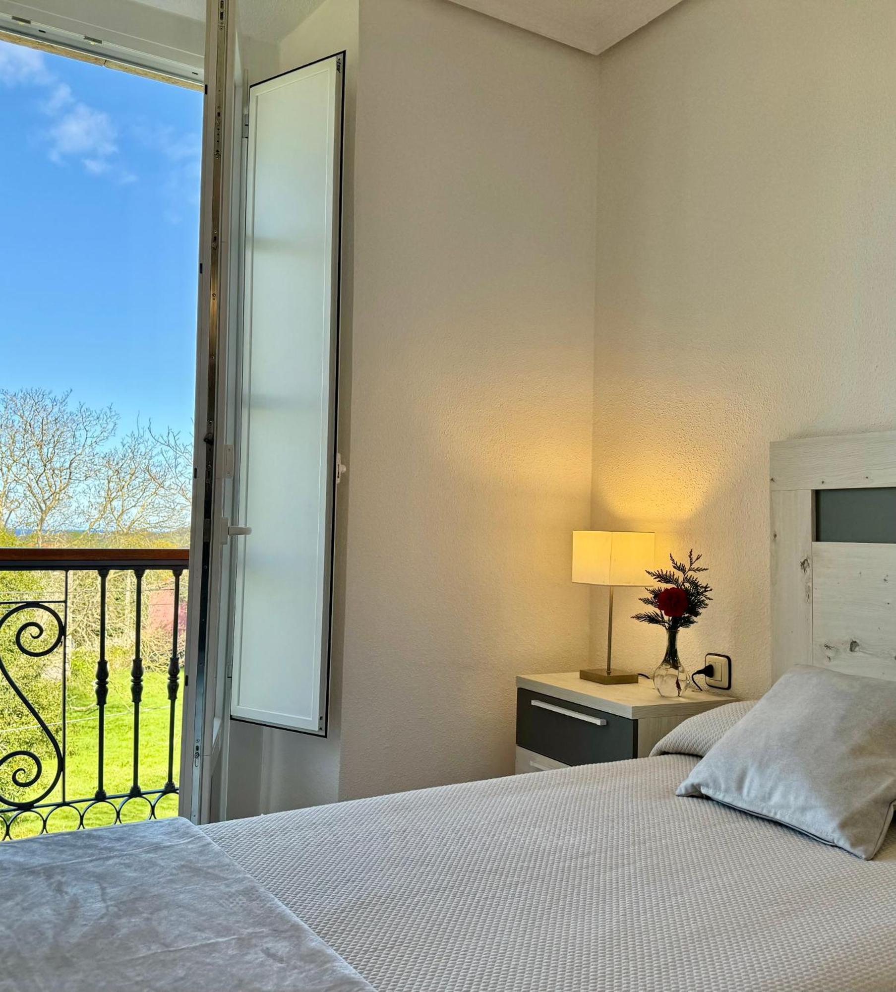 Apartamentos Santa Marina 라네스 외부 사진
