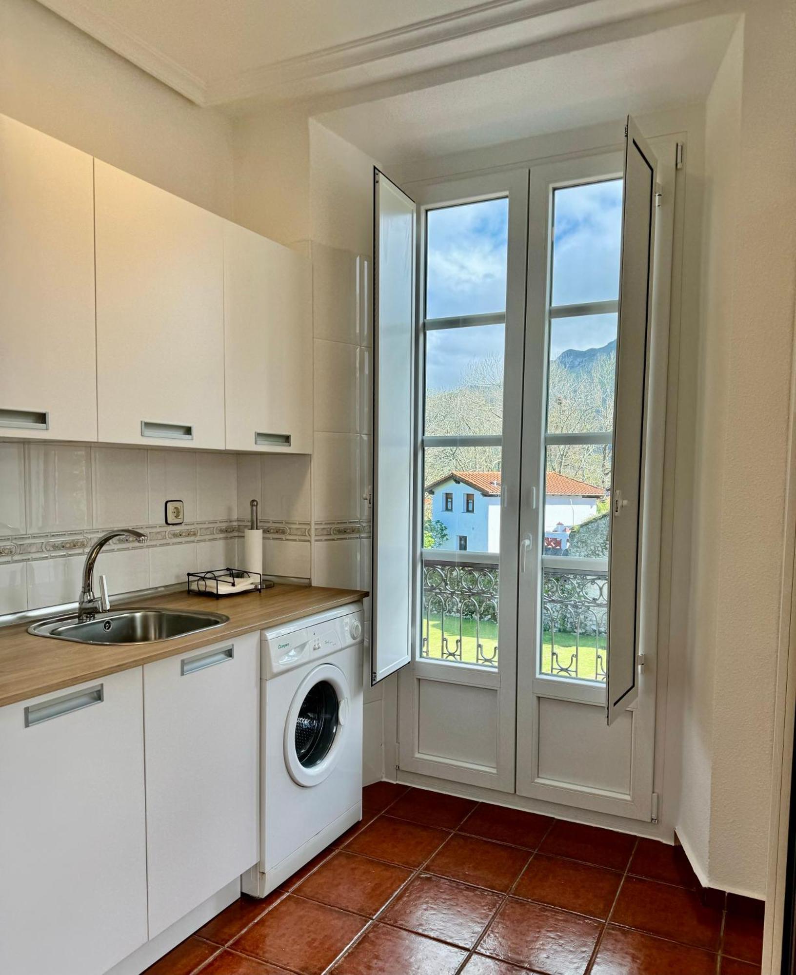 Apartamentos Santa Marina 라네스 외부 사진